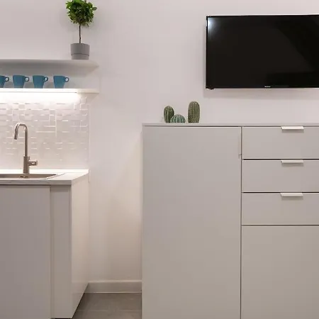 Apartment And Cosy Lofts Center 1&2 *